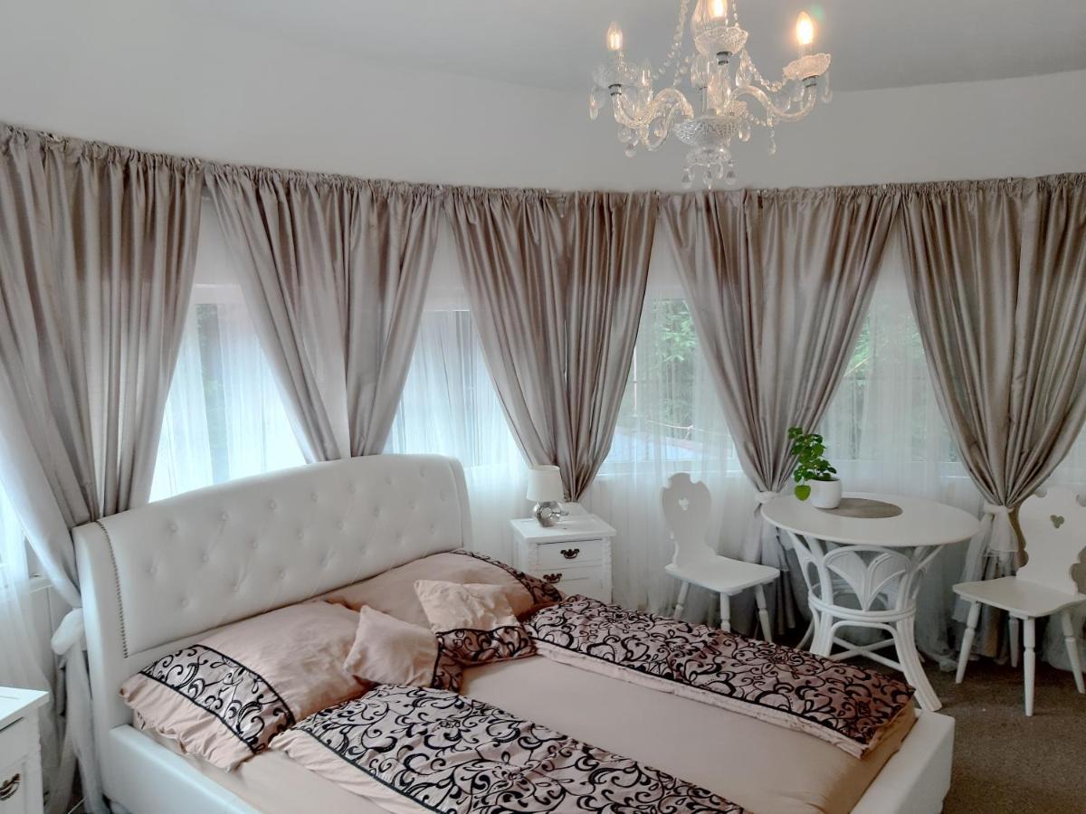 A Restaurace Belveder Romantico, Mini-zoo, Free Parking 3*